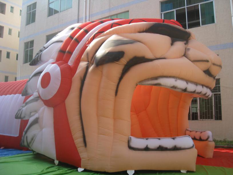 Inflatable chief head